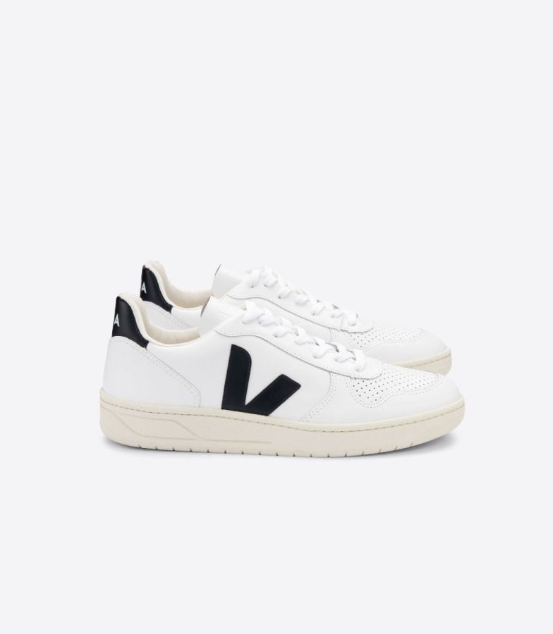 Series Leather White Black Veja