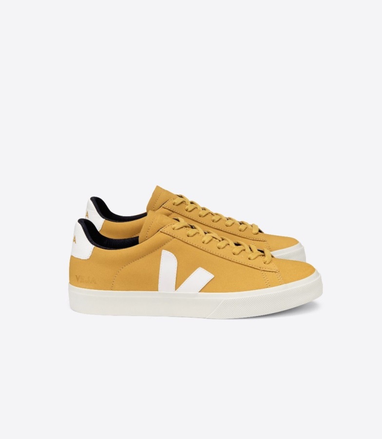 Nubuck Moutarde White Veja