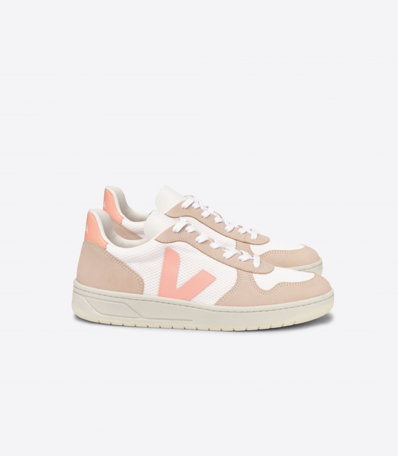 Veja V-10 Alveomesh White Bellini Almond